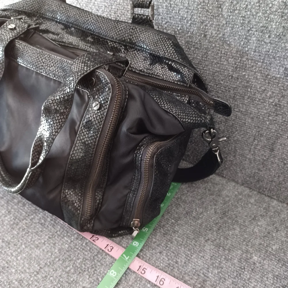 Tory Burch Diaper Bag Shoulder Strap Crossbody Color Black With Changing Pad